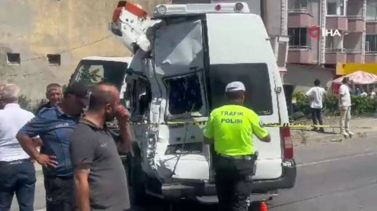 Kamyon evin bahçesine uçtu! Çok sayıda yaralı var - Resim: 19